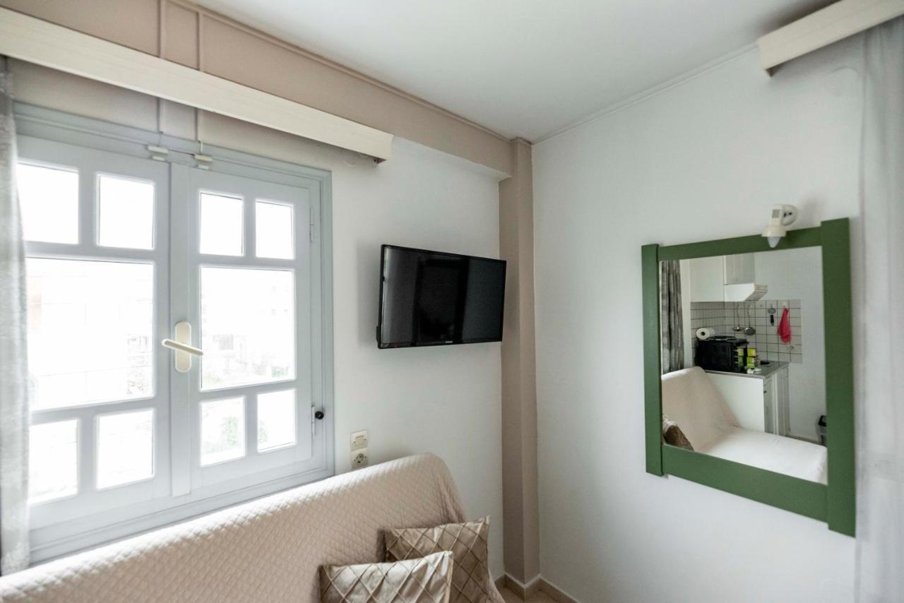 הרסוניסוס Helen Suites מראה חיצוני תמונה